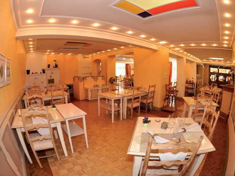 Hotel-Restaurant De La Tour Екстериор снимка